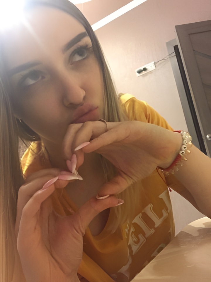 Анечка привлекательная девушка из Калуги цена от 3000 руб