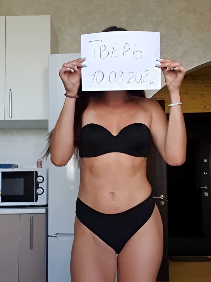 Лорета привлекательная девушка из Калуги цена от 10000 руб