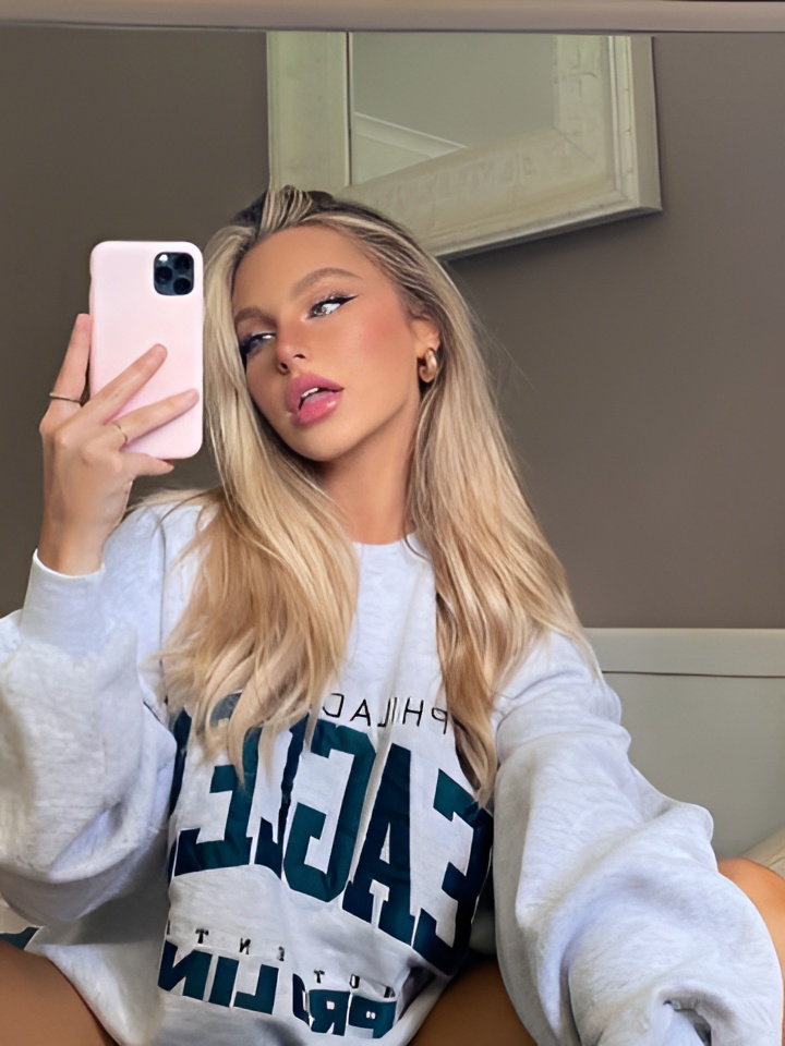 Индивидуалка Адель, доступна для личного знакомства от 2500 руб